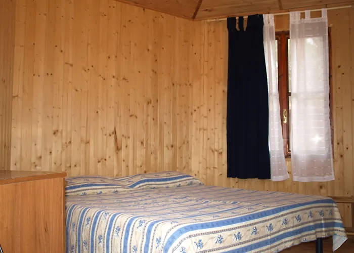 三角帆假日公园 4*