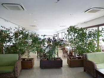 三角帆假日公园