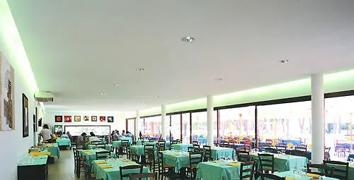 三角帆假日公园